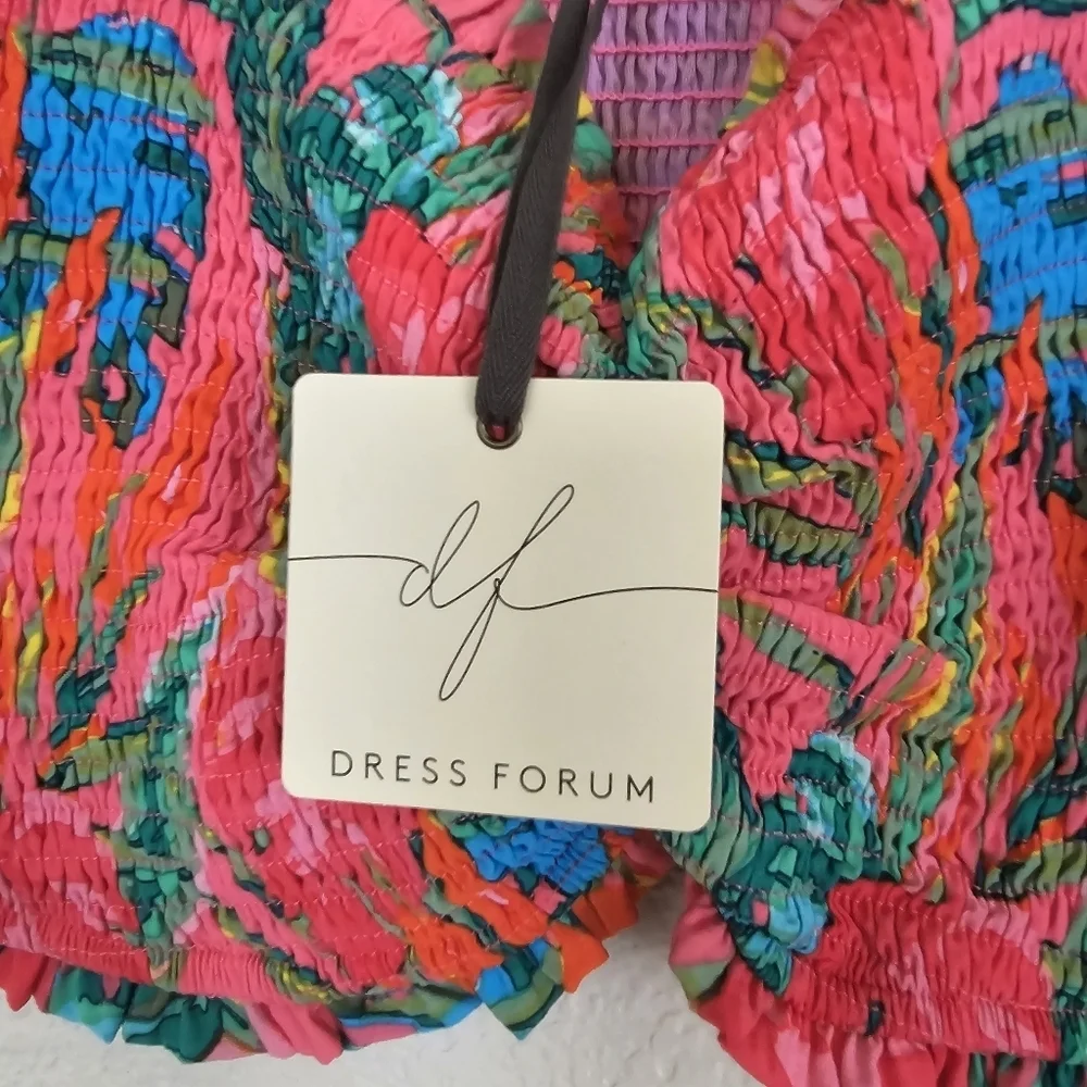 Dress Forum NWT Tropical Breeze Smocked Halter Top Medium - Picture 6 of 9